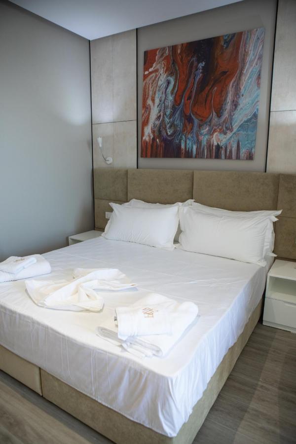 Hotel Qeparo Dış mekan fotoğraf