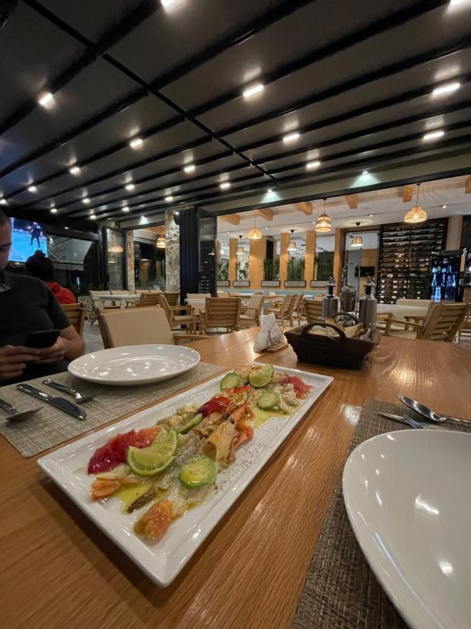 Hotel Qeparo Dış mekan fotoğraf
